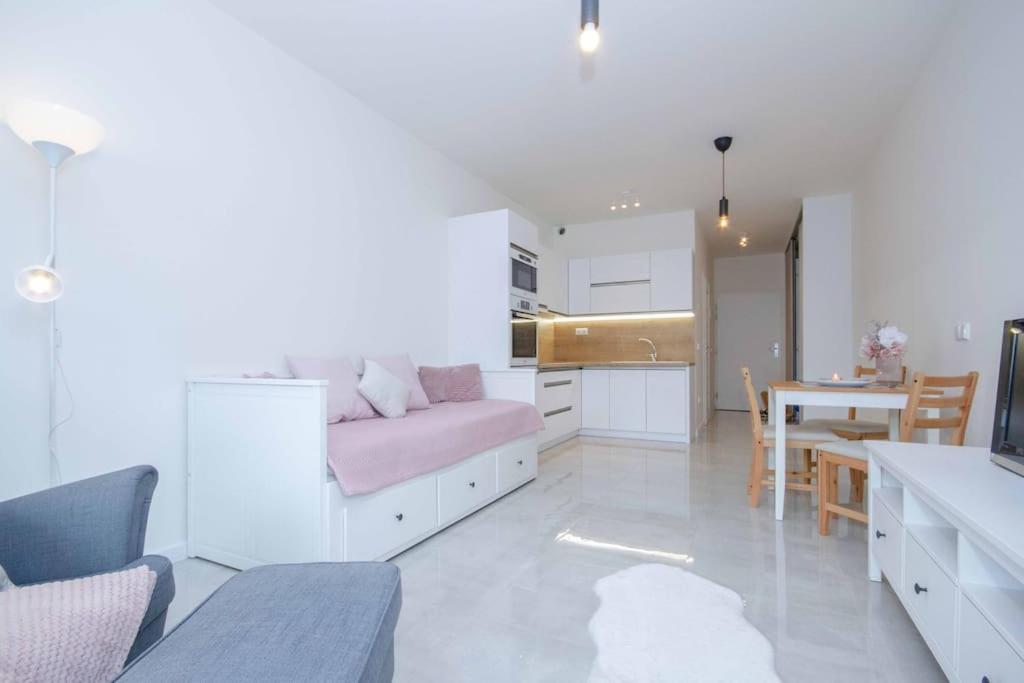Apartment In Bratislava With Free Parking Ngoại thất bức ảnh